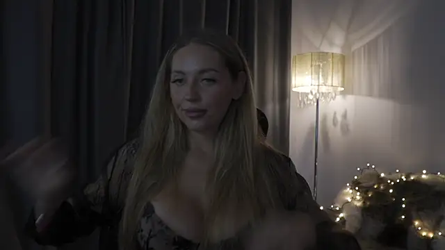 JoanneGG online show from November 11, 2025, 7:25 am