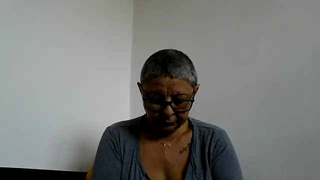 roseblak42 online show from November 22, 2025, 10:36 am