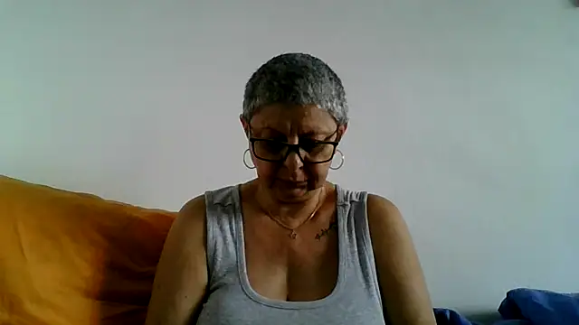 Snapshot of roseblak42 chatting on July 13, 2026, 3:00 pm roseblak42 online show from July 13, 2026, 3:00 pm