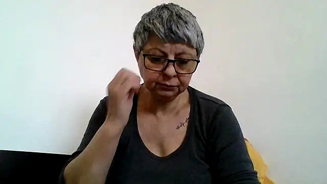 roseblak42 online show from March 22, 2026, 7:21 am