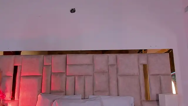 Snapshot of Miss_Abigail_ chatting on November 5, 2025, 1:36 pm Miss Abigail online show from November 5, 2025, 1:36 pm