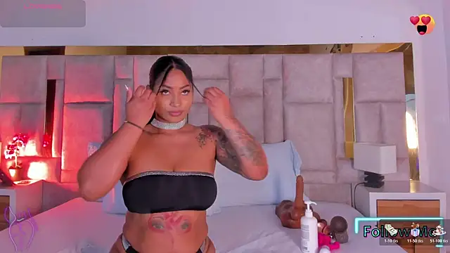 Snapshot of Miss_Abigail_ chatting on October 20, 2025, 1:44 pm Miss Abigail online show from October 20, 2025, 1:44 pm