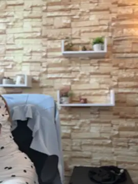  Abril-Office1 online show from March 12, 2026, 3:38 pm