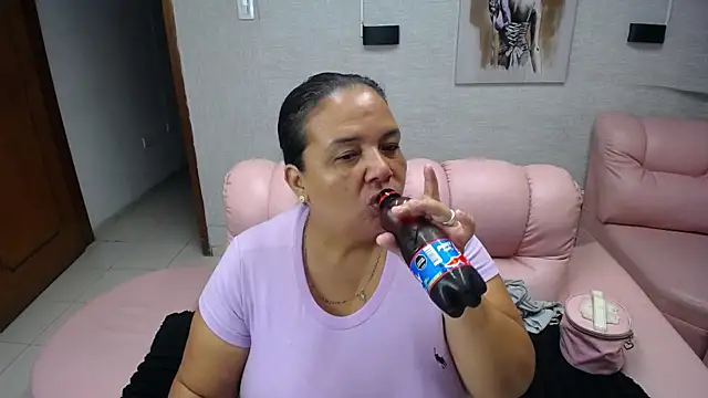 Penelope Nipples  online show from November 20, 2025, 12:06 pm