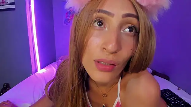 Snapshot of IsabellaSpencer chatting on March 18, 2025, 1:13 am IsabellaSpencer online show from March 18, 2025, 1:13 am