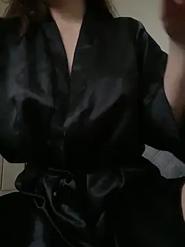 Snapshot of Ruby_bear chatting on November 7, 2025, 4:06 am Ruby bear online show from November 7, 2025, 4:06 am