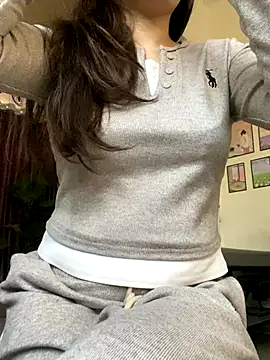 Ruby bear online show from December 19, 2025, 3:54 am