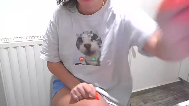 LovelyJulliette online show from January 8, 2026, 2:45 pm