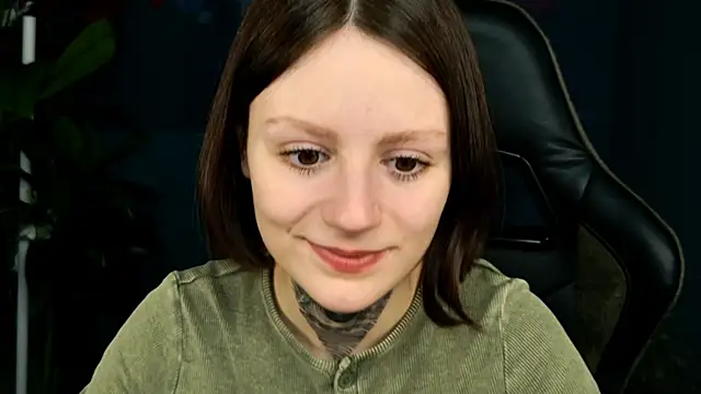 VeliraBraitberg online show from March 13, 2025, 11:19 am