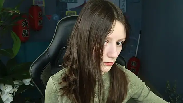 VeliraBraitberg online show from February 9, 2025, 8:10 am