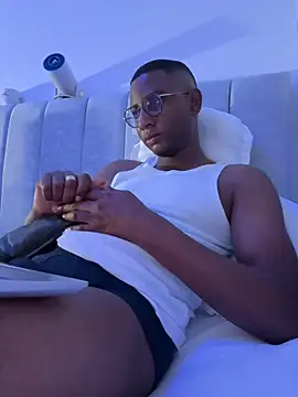 Arwens bell08 online show from January 12, 2025, 4:31 am