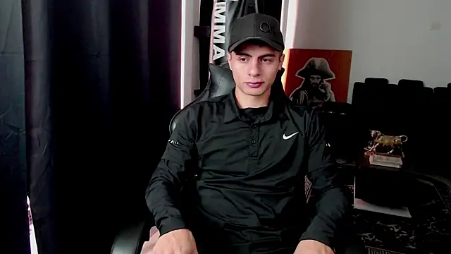 Stiven CL online show from February 21, 2026, 2:41 pm