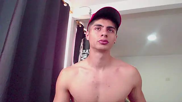 Stiven CL online show from April 16, 2026, 1:06 am