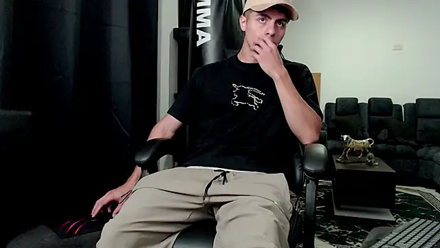 Snapshot of Stiven_CL chatting on November 24, 2025, 7:08 am Stiven CL online show from November 24, 2025, 7:08 am