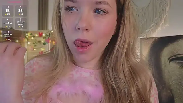 Snapshot of milly_shy chatting on February 10, 2025, 7:04 am milly shy online show from February 10, 2025, 7:04 am