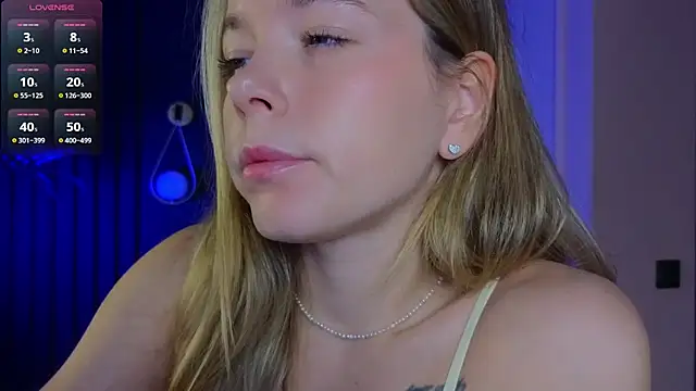 Snapshot of milly_shy chatting on September 20, 2025, 6:40 am milly shy online show from September 20, 2025, 6:40 am