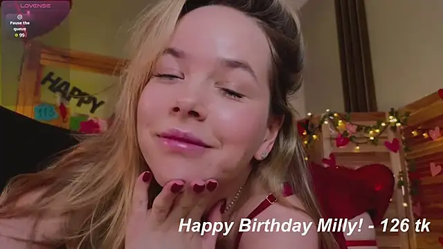 Snapshot of milly_shy chatting on February 21, 2025, 8:07 am milly shy online show from February 21, 2025, 8:07 am