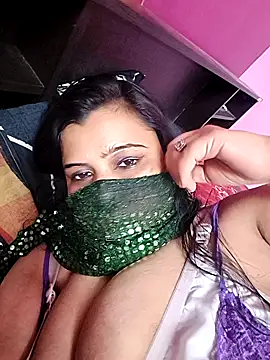 Snapshot of RESHMA_21 chatting on February 8, 2025, 10:40 pm RESHMA 21 online show from February 8, 2025, 10:40 pm