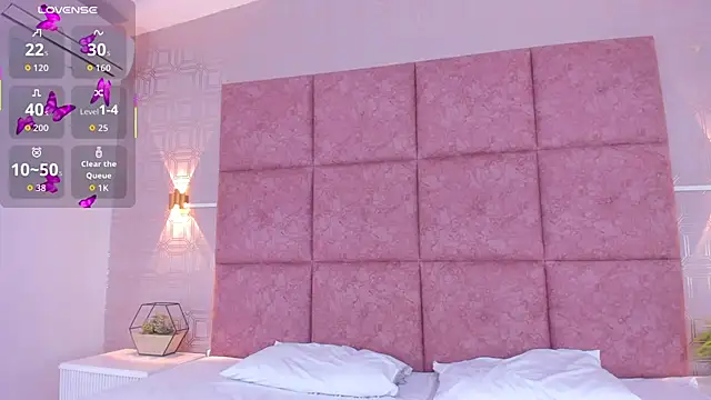 Snapshot of LiaVelez chatting on February 17, 2026, 1:52 pm LiaVelez online show from February 17, 2026, 1:52 pm