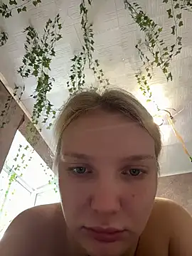 AmmyHot online show from June 28, 2026, 4:08 am