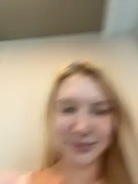 AmmyHot online show from April 19, 2026, 4:13 am