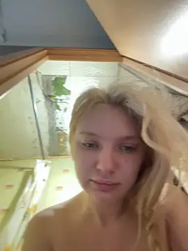 AmmyHot online show from July 19, 2026, 3:04 am