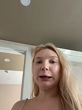 AmmyHot online show from March 26, 2026, 2:32 am