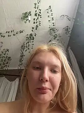 AmmyHot online show from July 16, 2026, 4:09 am