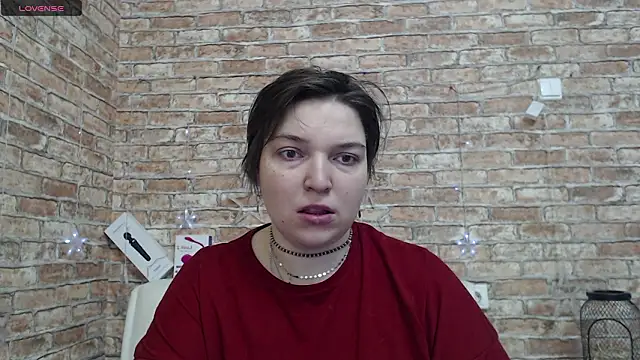 Amelia Kiss  online show from March 5, 2026, 12:51 am