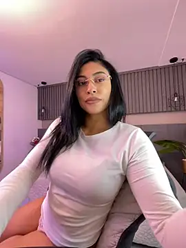 Snapshot of Sol_Miller chatting on February 10, 2025, 9:25 pm Sol Miller online show from February 10, 2025, 9:25 pm