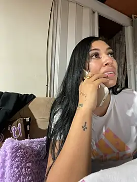 Snapshot of Sol_Miller chatting on October 7, 2025, 2:23 am Sol Miller online show from October 7, 2025, 2:23 am