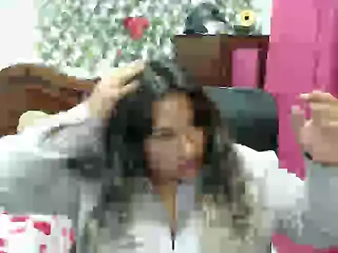 EmilyLove1014 online show from December 21, 2024, 1:47 am