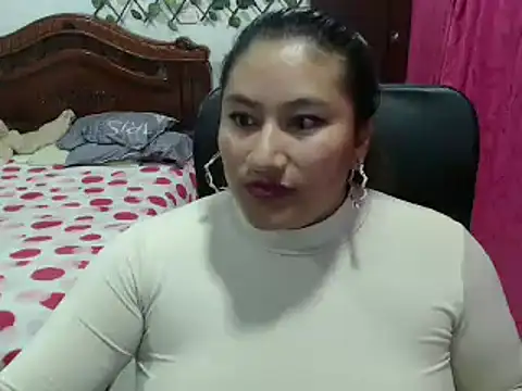 EmilyLove1014 online show from January 3, 2025, 5:06 am