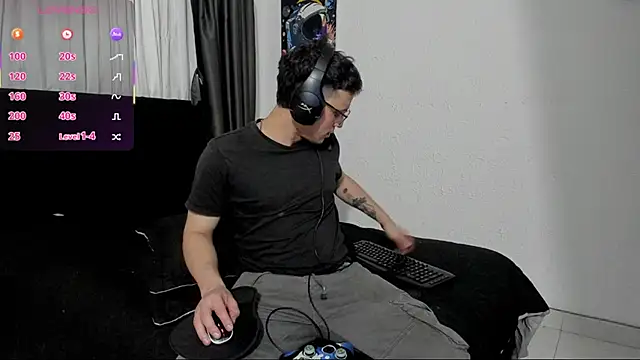 Snapshot of RyanHorseman chatting on November 6, 2025, 2:04 am RyanHorseman online show from November 6, 2025, 2:04 am