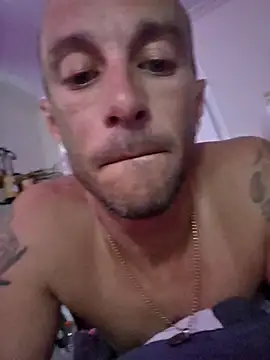 Snapshot of Twin2222 chatting on September 10, 2025, 9:25 pm Twin2222 online show from September 10, 2025, 9:25 pm