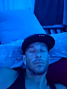 Snapshot of Twin2222 chatting on September 22, 2025, 2:50 am Twin2222 online show from September 22, 2025, 2:50 am