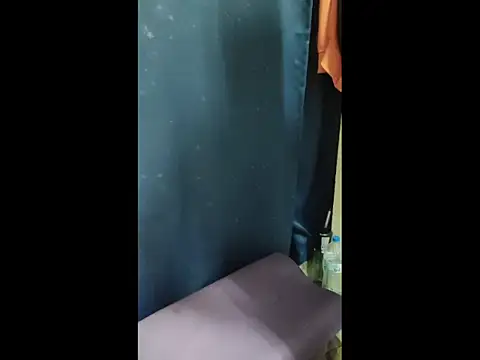 JJjing online show from December 1, 2025, 11:44 am