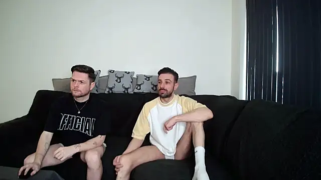 twotwinkhusbandss online show from November 3, 2025, 10:19 am