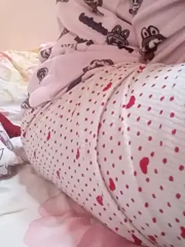 Bombamom online show from April 20, 2026, 1:24 pm