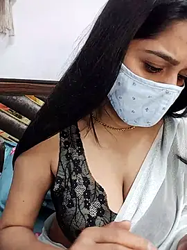 Snapshot of Gloie4u chatting on March 1, 2025, 12:45 pm Gloie4u online show from March 1, 2025, 12:45 pm