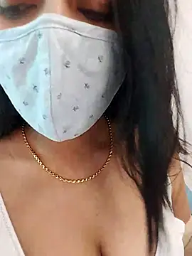 Snapshot of Gloie4u chatting on March 5, 2025, 11:28 am Gloie4u online show from March 5, 2025, 11:28 am