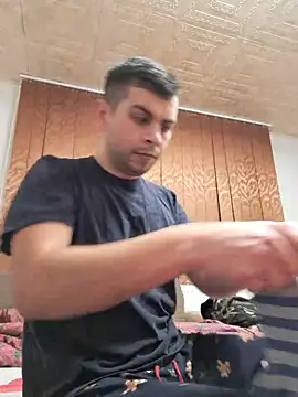 Snapshot of hornny1995 chatting on February 17, 2025, 7:01 pm hornny1995 online show from February 17, 2025, 7:01 pm