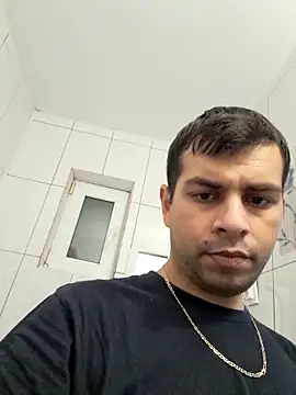 Snapshot of hornny1995 chatting on October 14, 2025, 4:29 pm hornny1995 online show from October 14, 2025, 4:29 pm