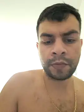 Snapshot of hornny1995 chatting on February 15, 2026, 2:27 pm hornny1995 online show from February 15, 2026, 2:27 pm