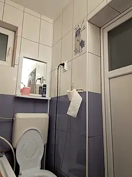 Snapshot of hornny1995 chatting on February 2, 2026, 6:40 pm hornny1995 online show from February 2, 2026, 6:40 pm