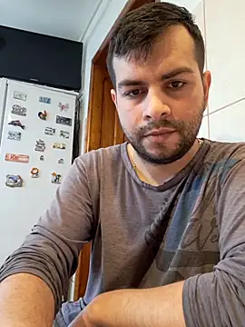 Snapshot of hornny1995 chatting on March 28, 2026, 9:10 am hornny1995 online show from March 28, 2026, 9:10 am