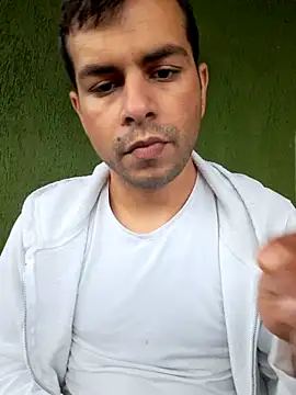 Snapshot of hornny1995 chatting on October 5, 2025, 2:08 pm hornny1995 online show from October 5, 2025, 2:08 pm