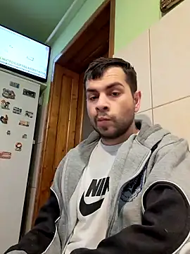 Snapshot of hornny1995 chatting on January 18, 2025, 6:45 am hornny1995 online show from January 18, 2025, 6:45 am