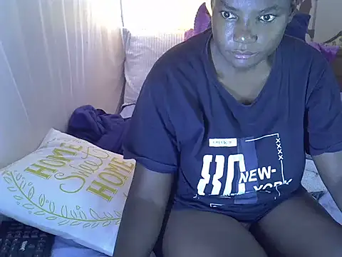 Sweetreena online show from April 14, 2026, 7:24 am