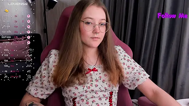 Snapshot of bunny_bubble chatting on December 18, 2025, 11:19 pm bunny bubble online show from December 18, 2025, 11:19 pm